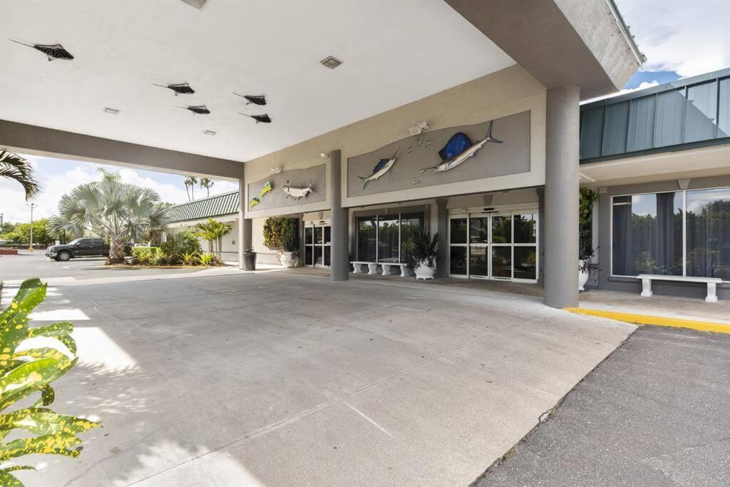 Bay Breeze Aparthotel South Bradenton Exterior foto