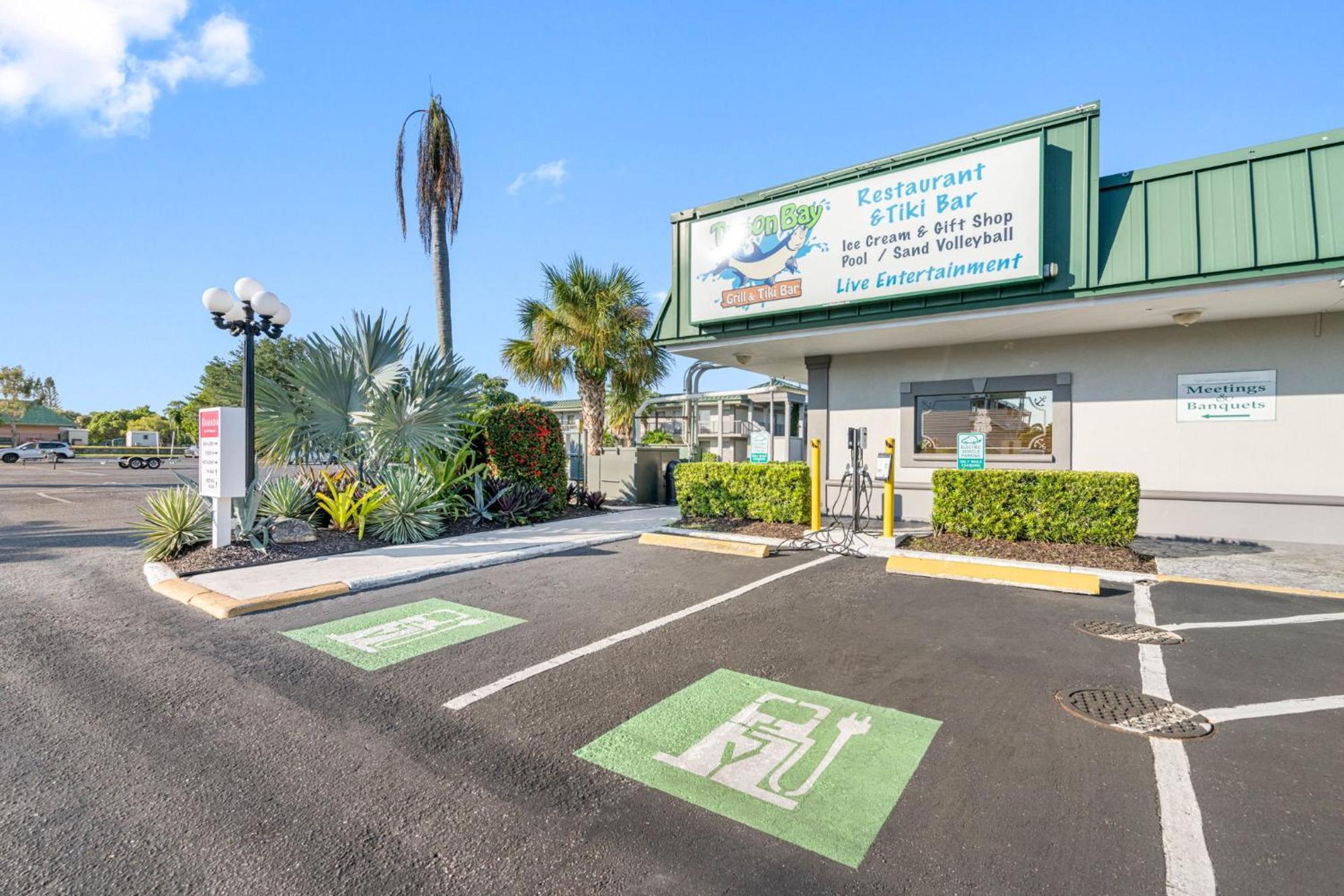 Bay Breeze Aparthotel South Bradenton Exterior foto