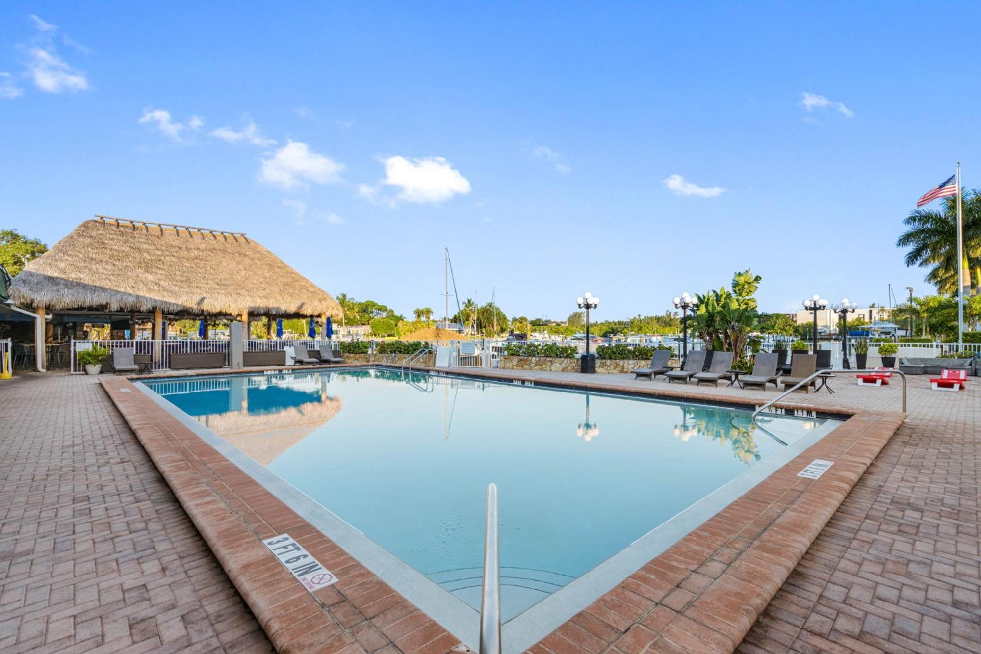Bay Breeze Aparthotel South Bradenton Exterior foto