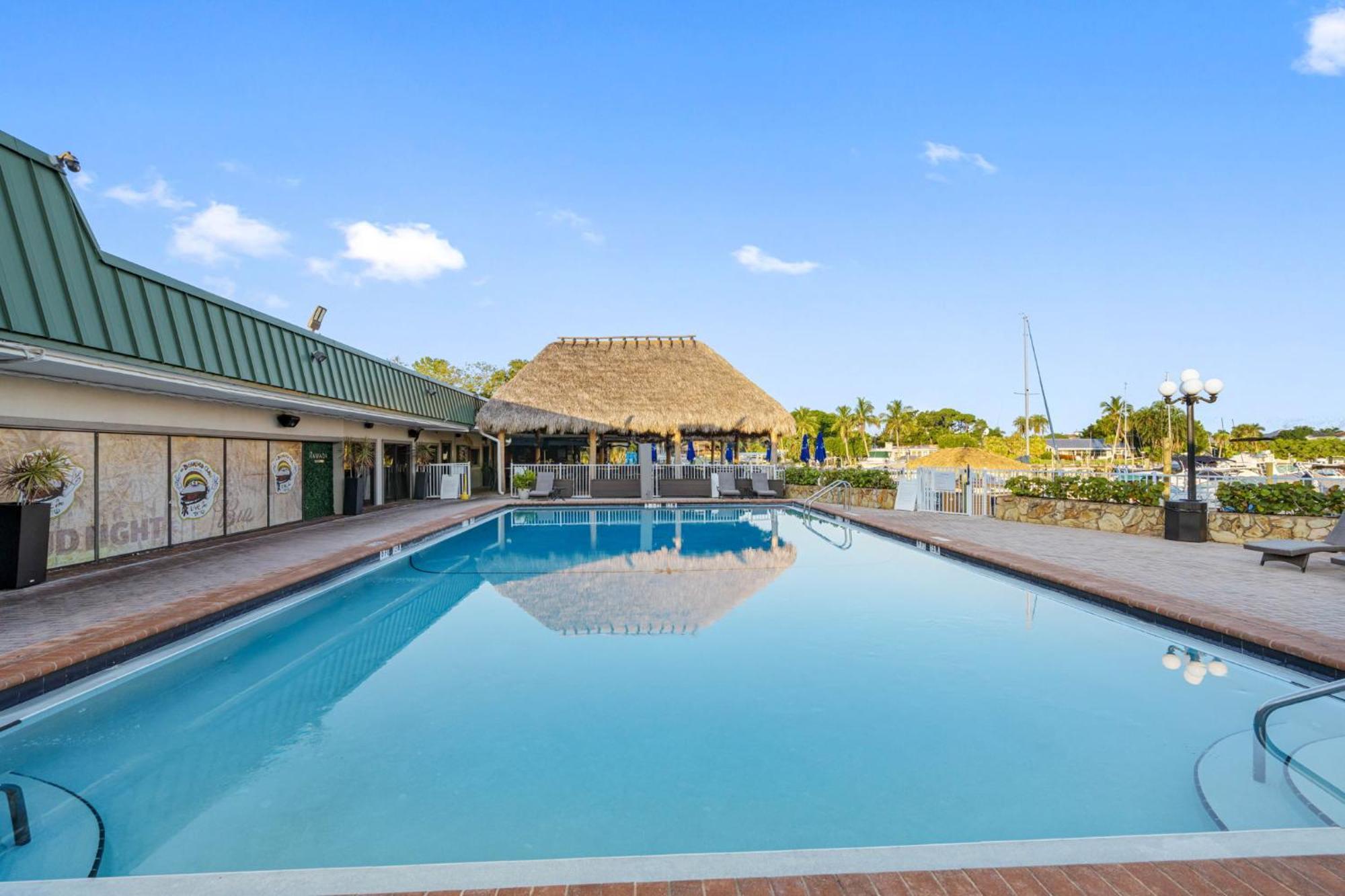 Bay Breeze Aparthotel South Bradenton Exterior foto
