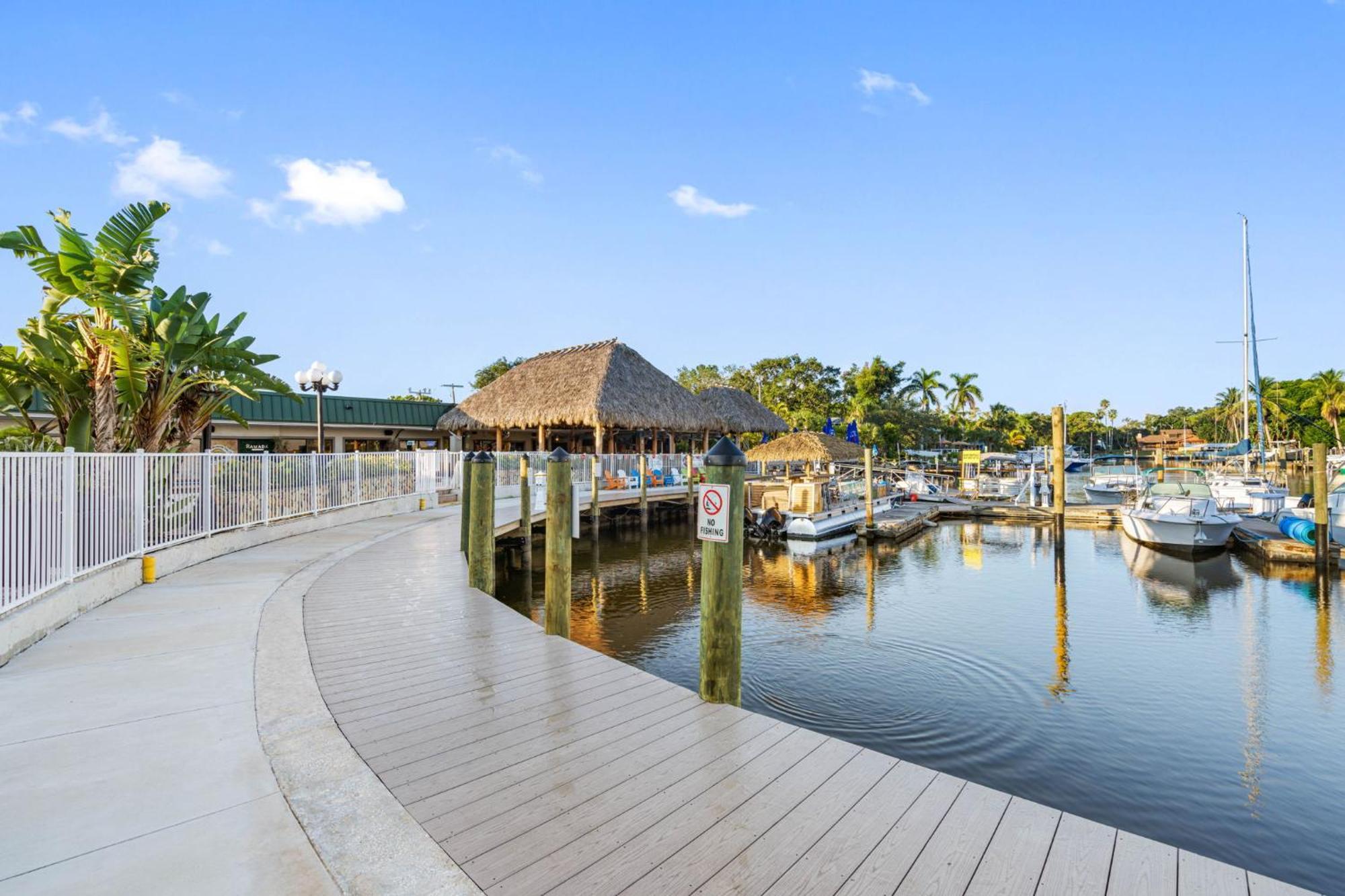 Bay Breeze Aparthotel South Bradenton Exterior foto