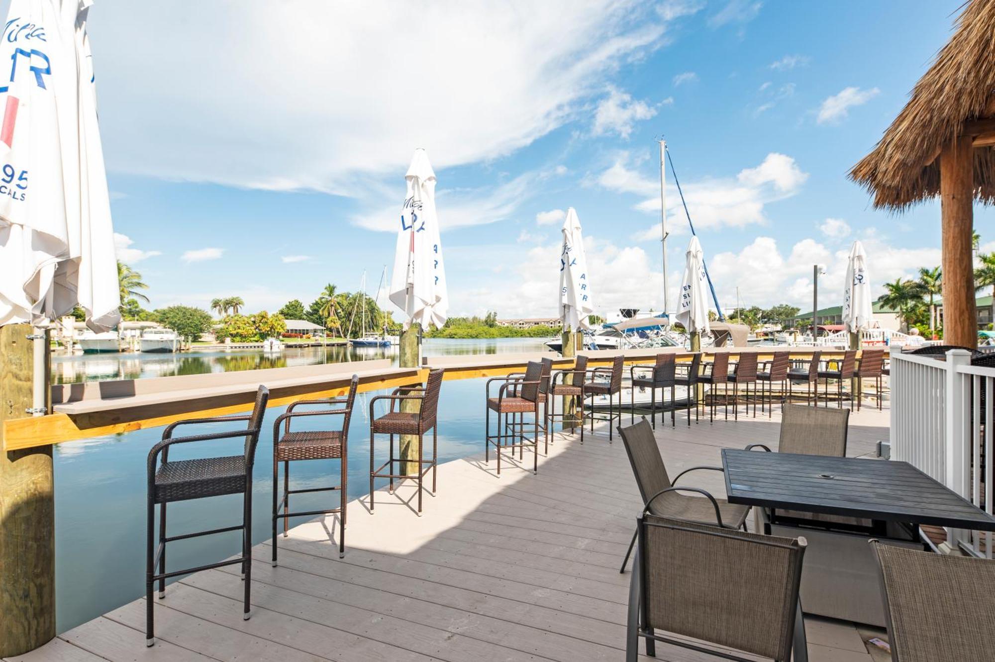 Bay Breeze Aparthotel South Bradenton Exterior foto