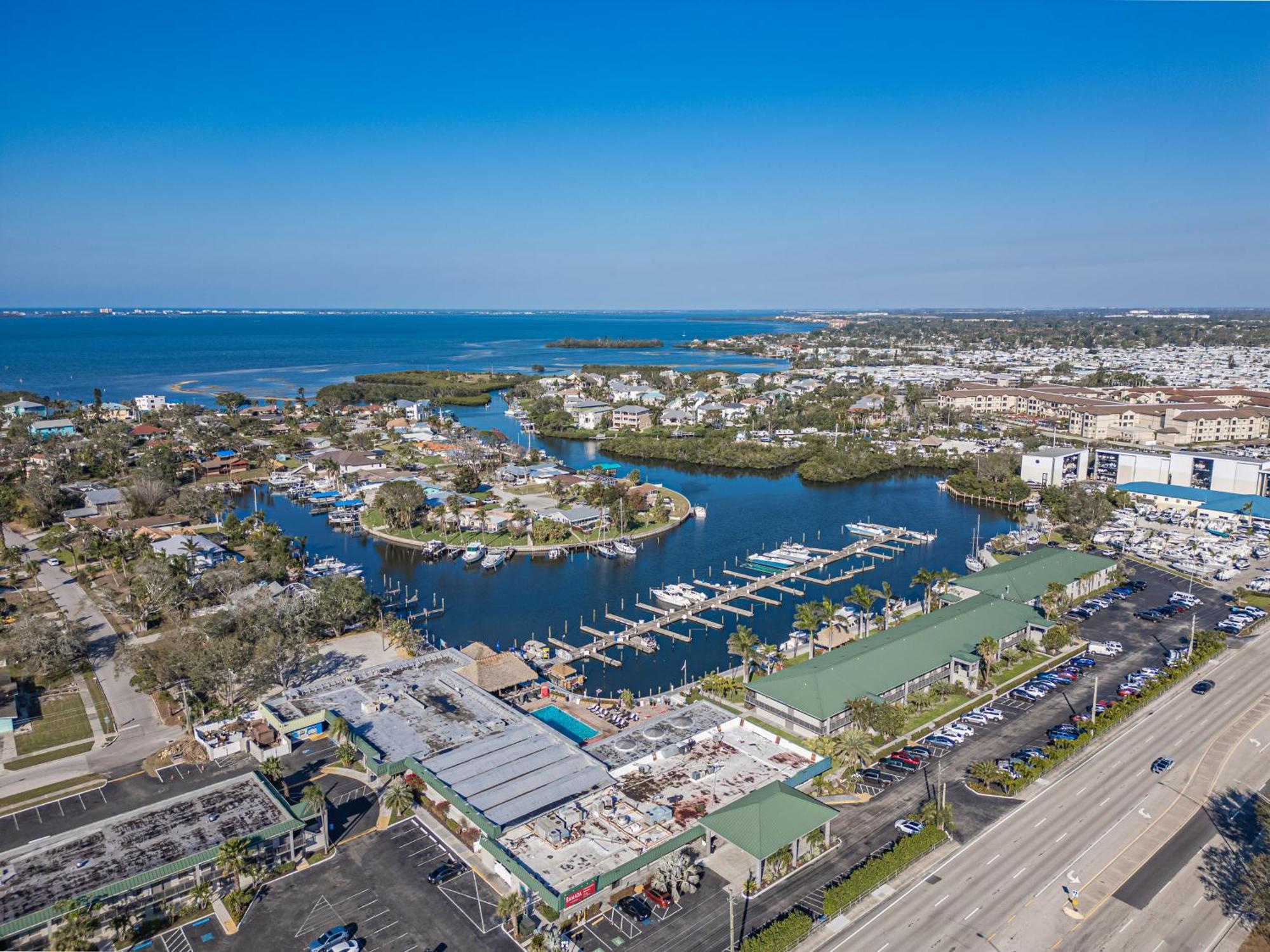 Bay Breeze Aparthotel South Bradenton Exterior foto