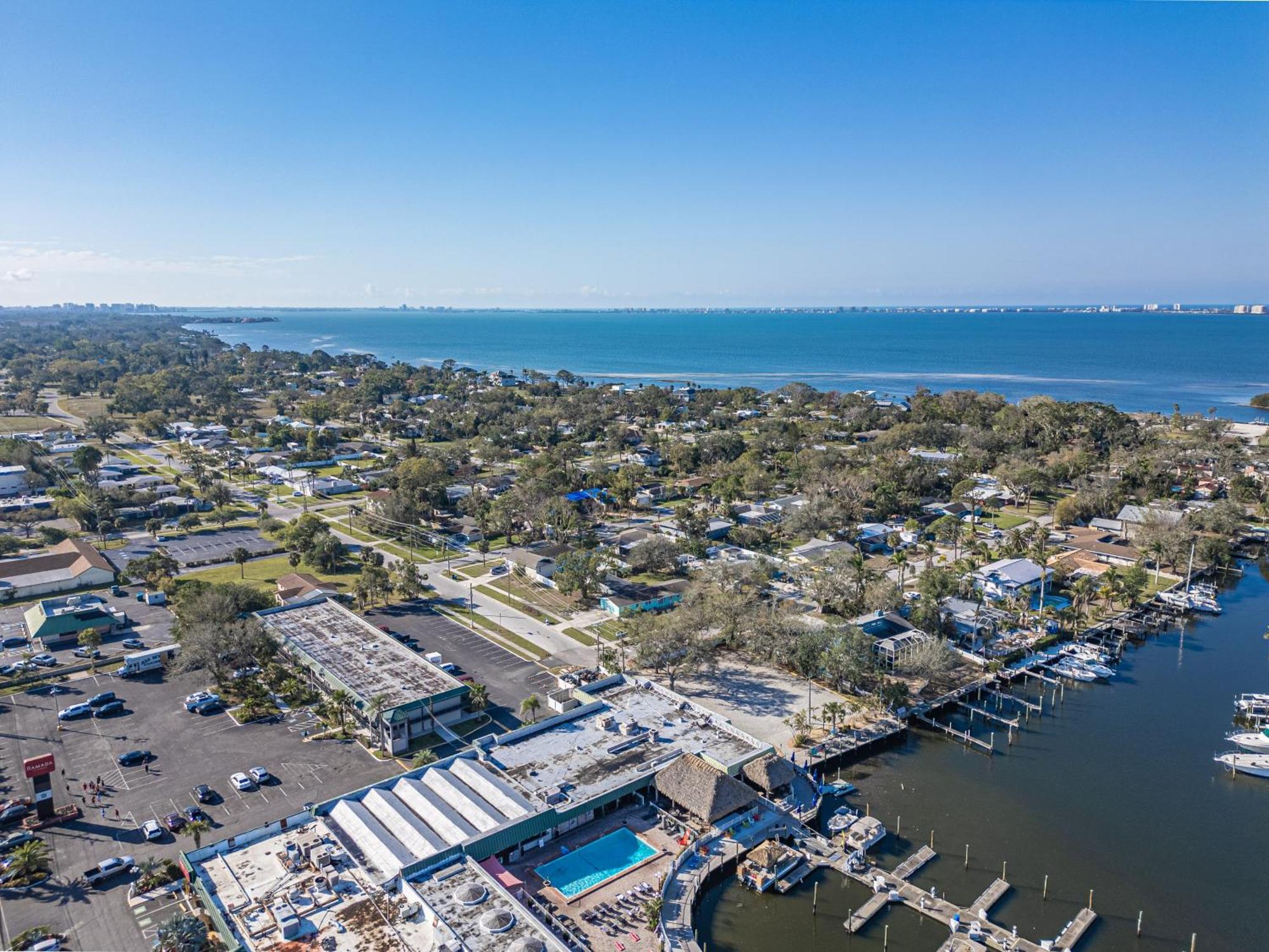 Bay Breeze Aparthotel South Bradenton Exterior foto